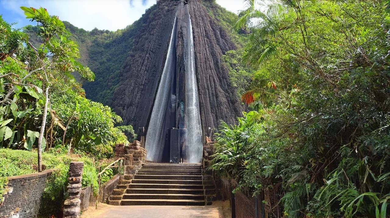 La Fortuna Landmarks: Explore These Must-See Sights