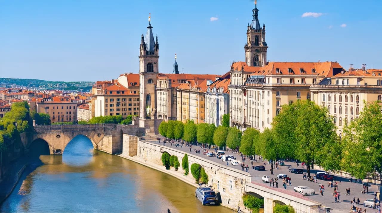 Lyon Landmarks: Discover the Top 10 Must-See Sites