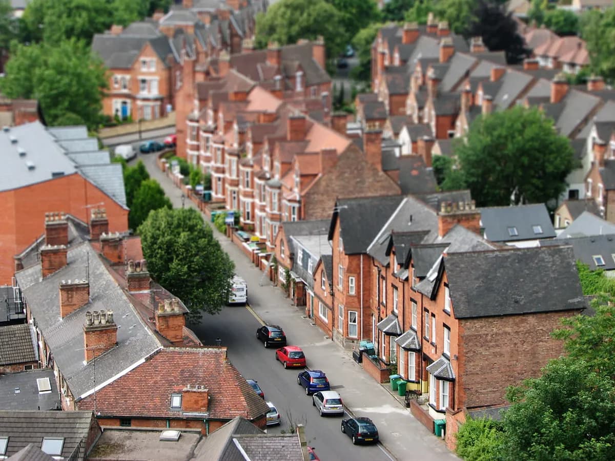 Where Is Nottingham In The UK? 10 Essential Facts & Travel Tips