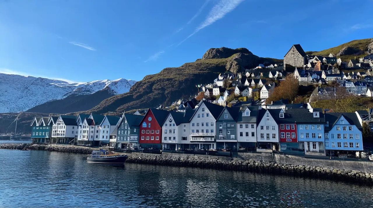 Ålesund Landmarks: Discover Top 10 Iconic Sights