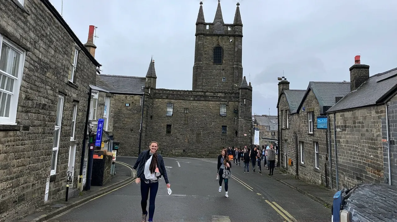 Derry (Londonderry) Adventures: Explore 10 Unique Experiences