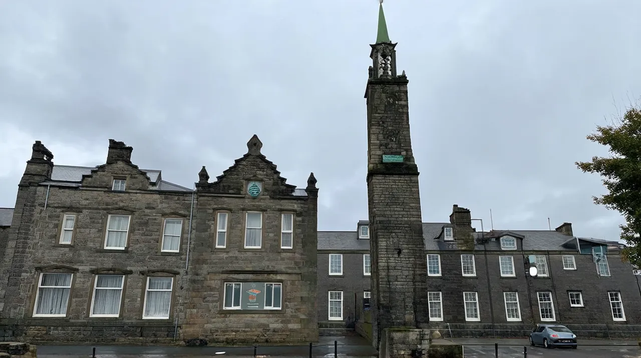 Derry (Londonderry) Landmarks: Explore the Top 10 Must-See Sites