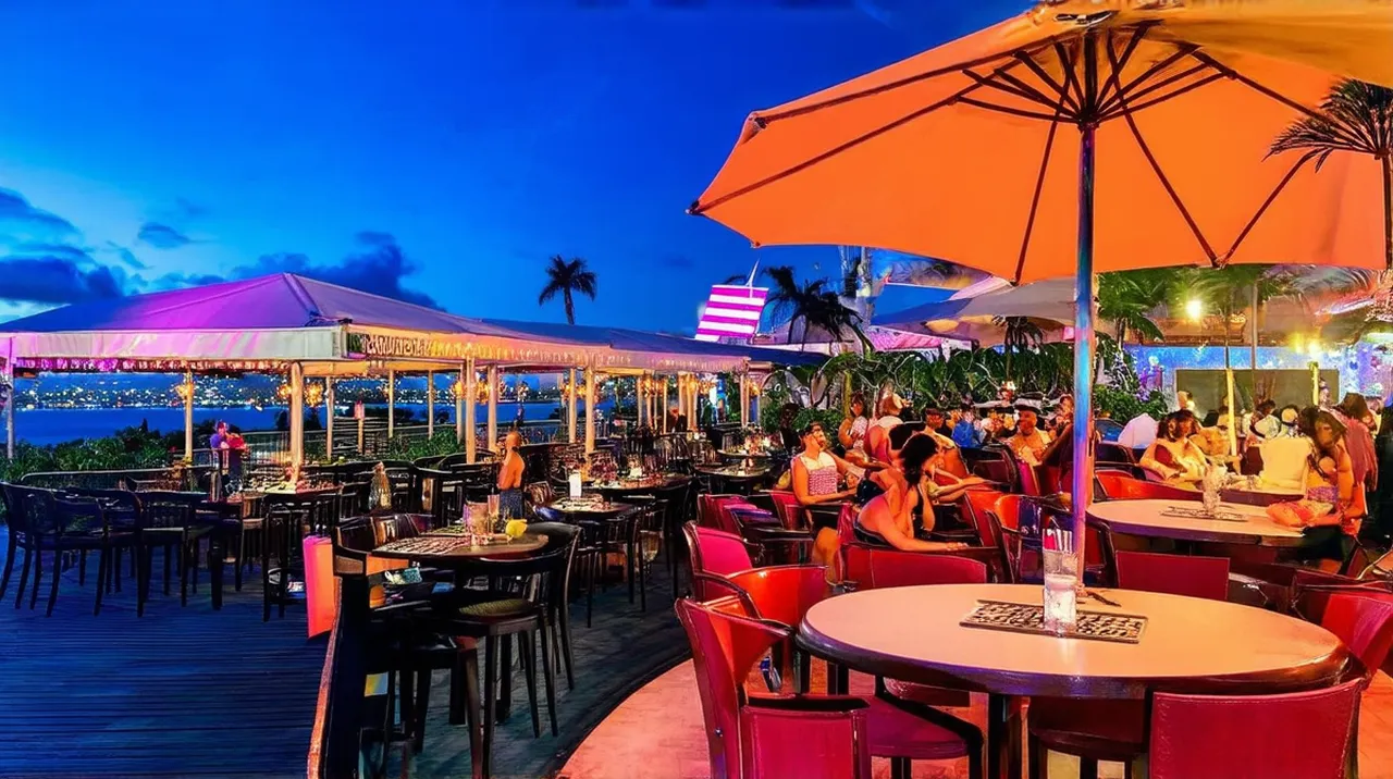 Fort Lauderdale Nightlife: Top 10 Spots to Explore After Dark