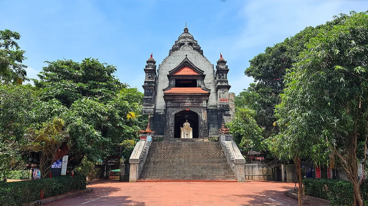 Malang Landmarks: Discover the Top 10 Must-Visit Sites