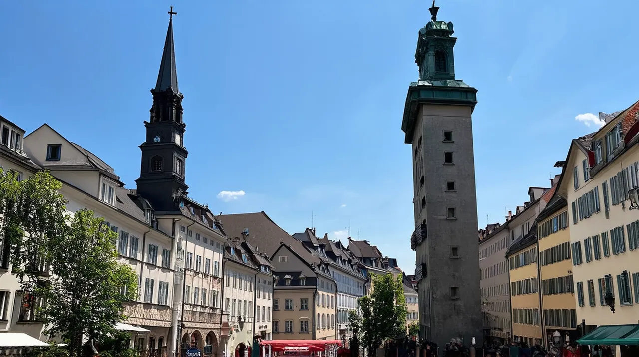 Zürich Landmarks: Top 10 Sights to Explore