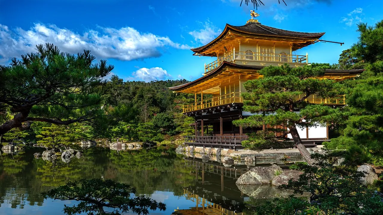 5. Explore the Historic Streets of Gion: A Geisha District Journey