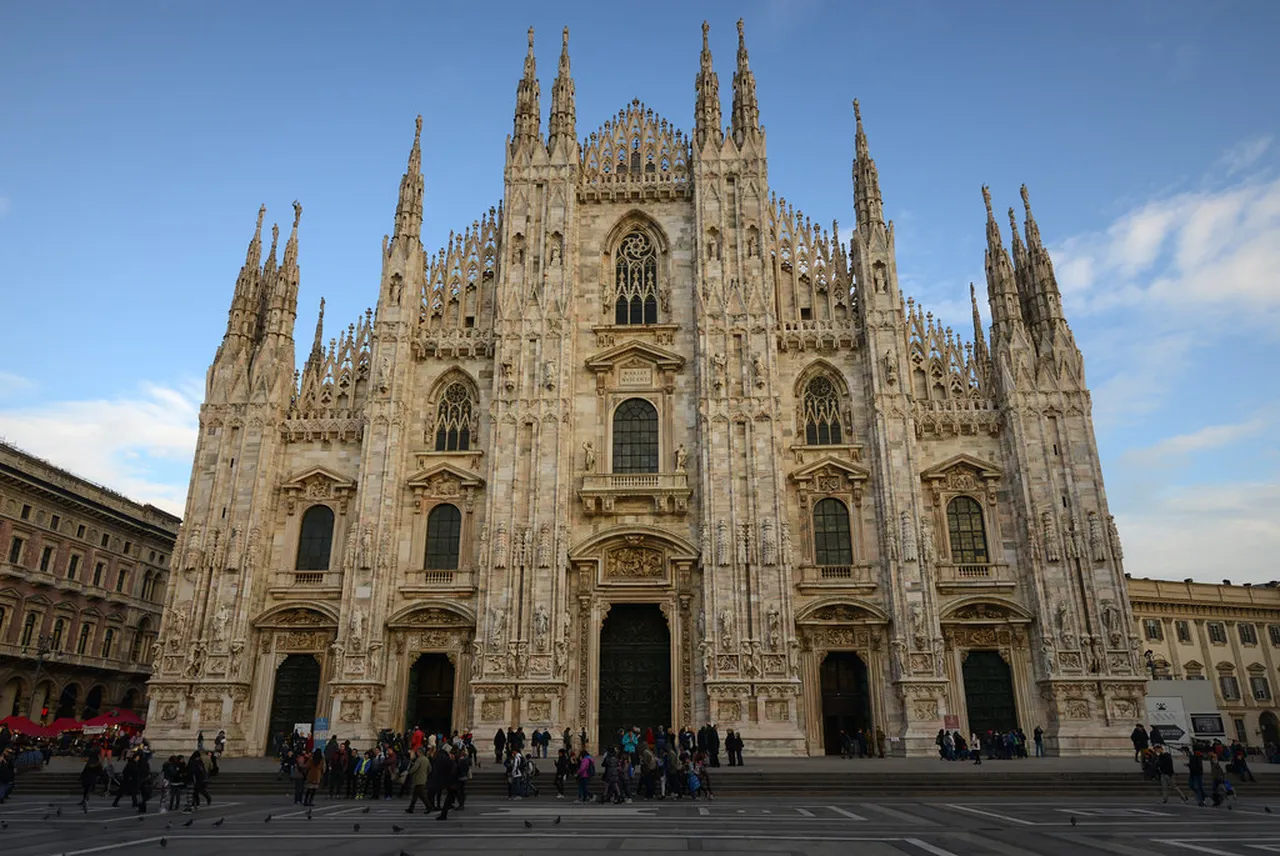 3. Wander Through Galleria Vittorio Emanuele II: A Shopper’s Paradise