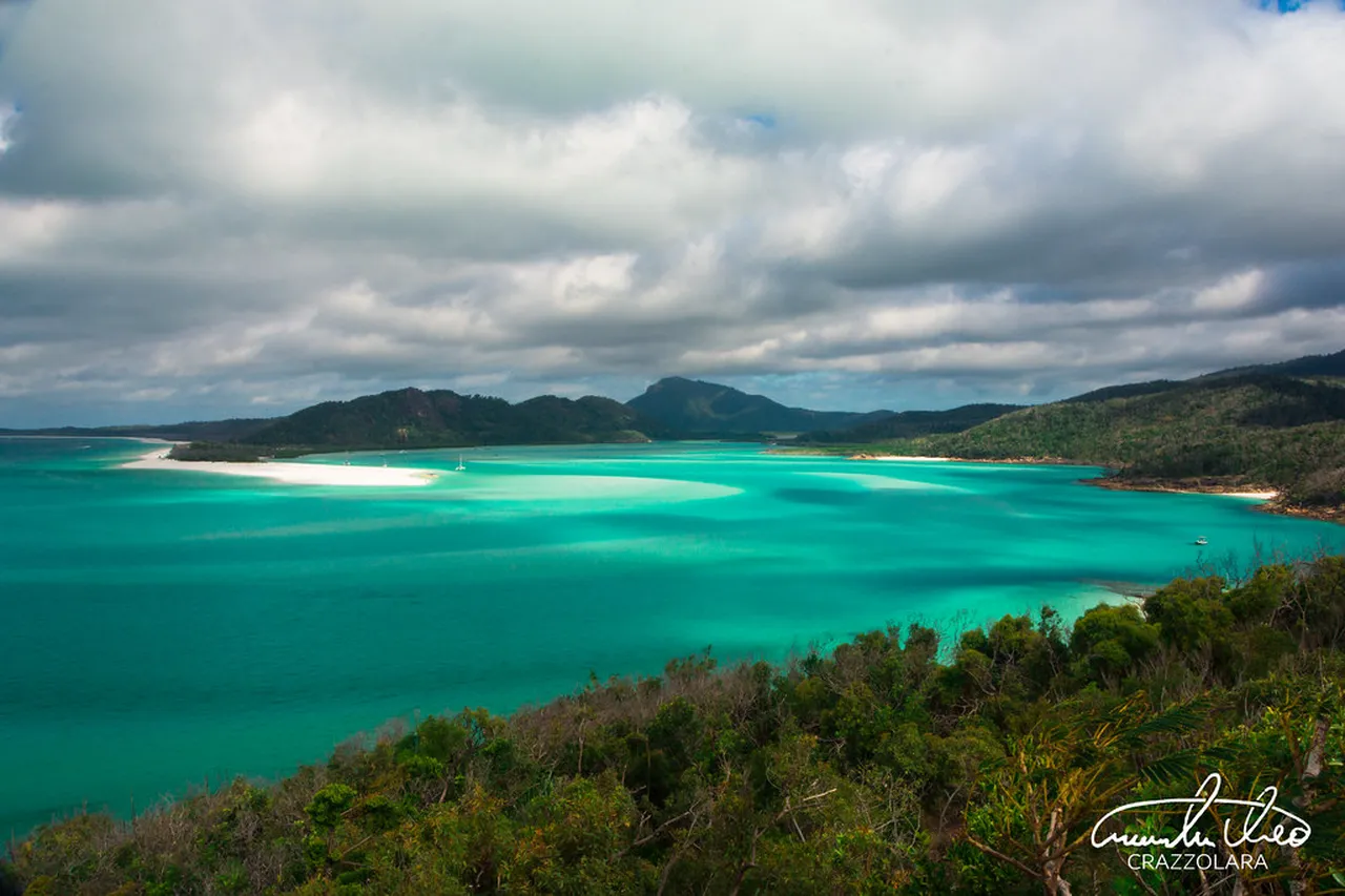 1. Sail the Whitsunday Islands: A Day on the Water