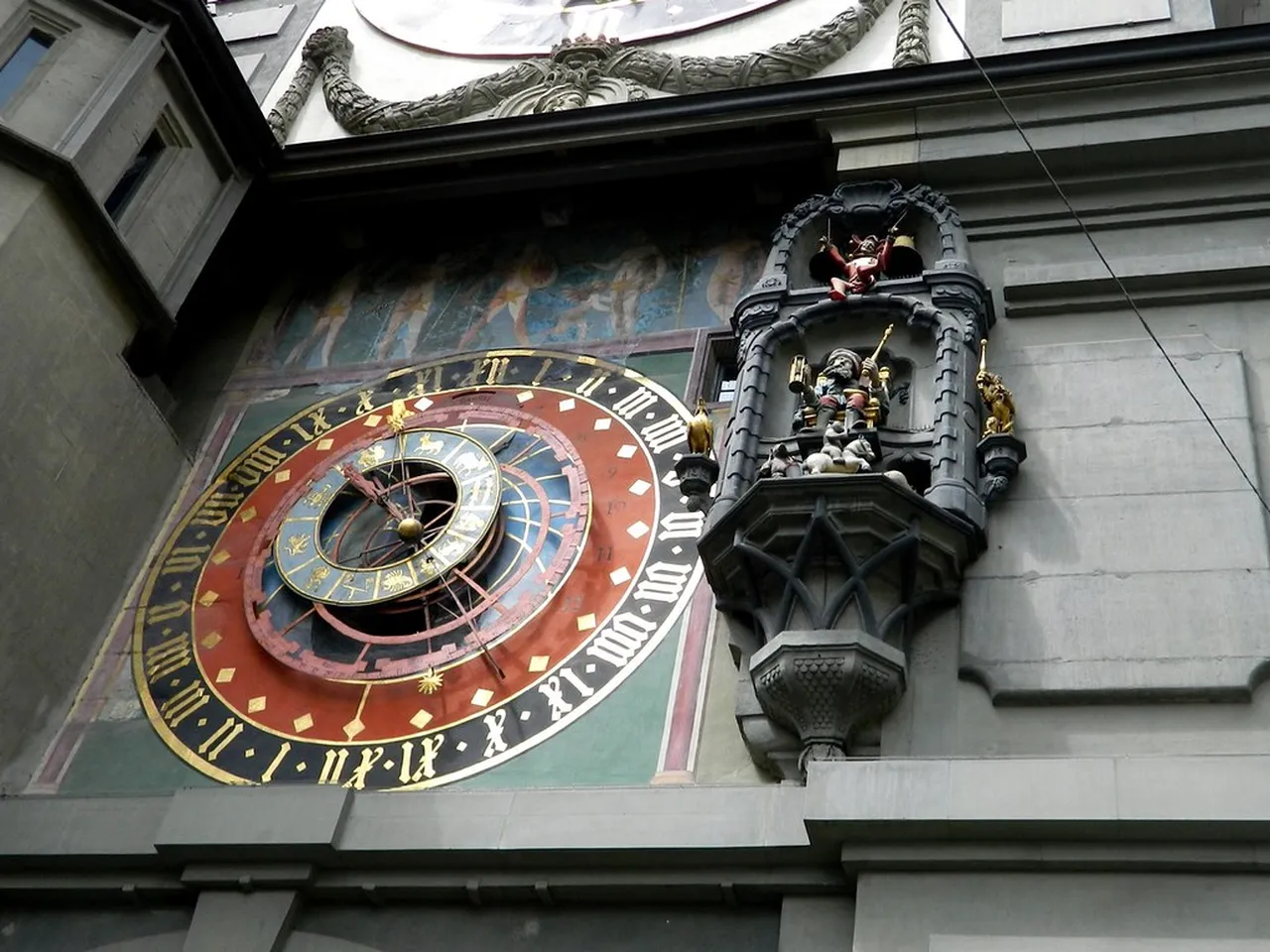 1. Zytglogge: The Iconic Clock Tower of Bern