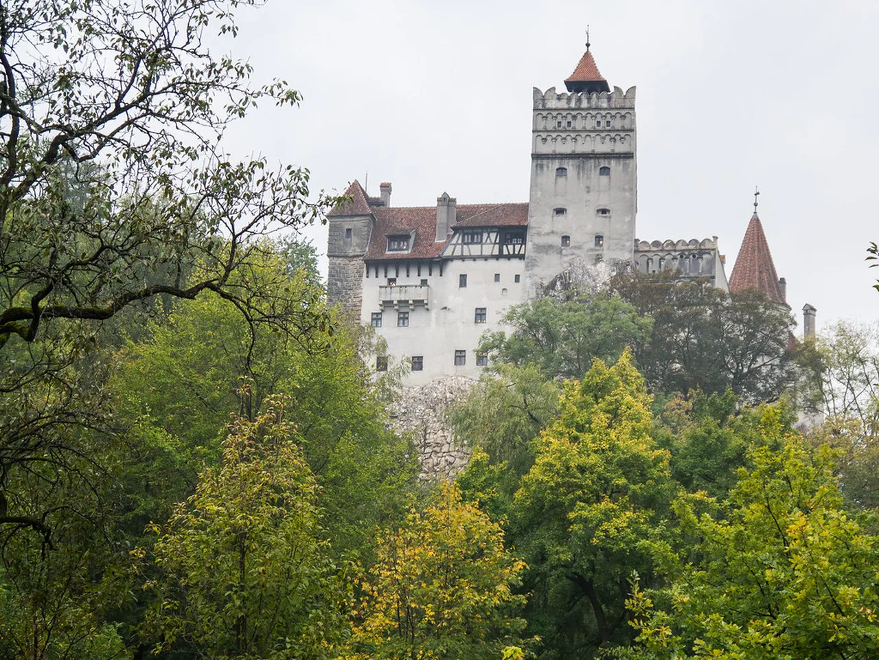 1. The Black Church: A Gothic Masterpiece in the Heart of Braşov