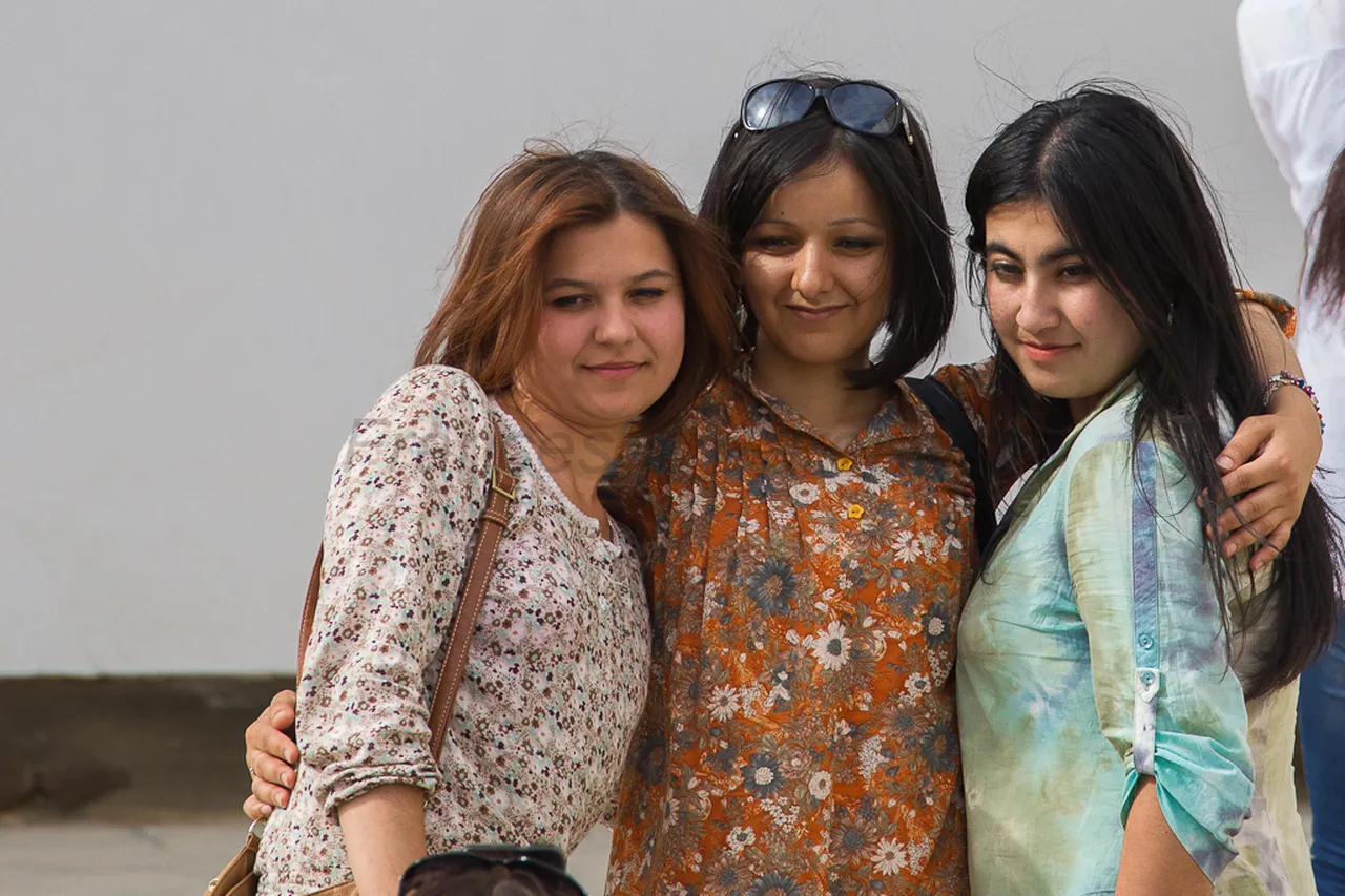 3. Strolling Through the Bukhara Bazaar: A Shopper’s Paradise