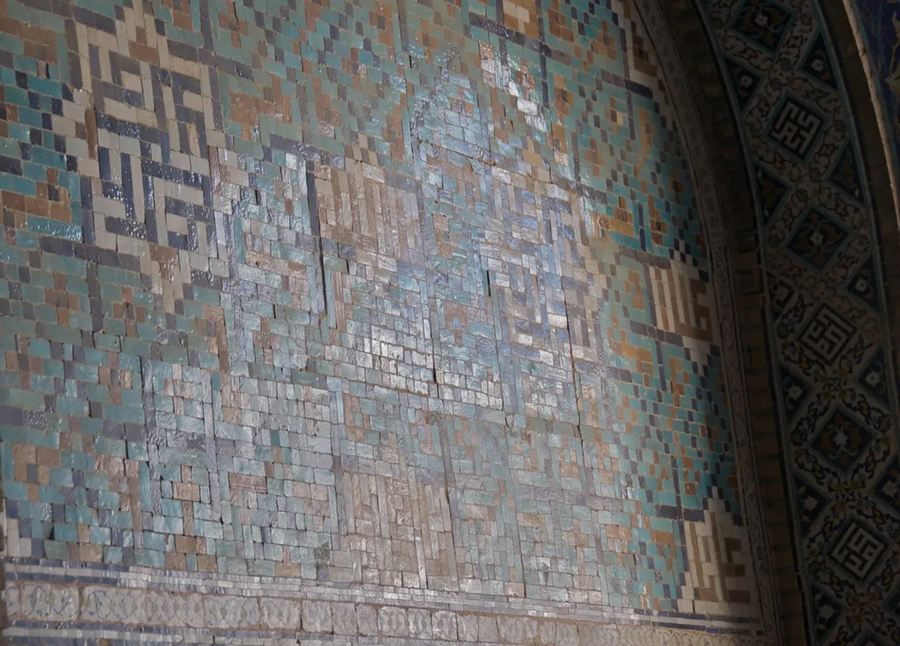 1. Visit Naqsh-e Jahan Square: A UNESCO World Heritage Site