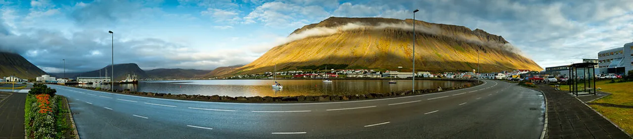 2. Sailing in the Breiðfjörður Bay: An Eco-Friendly Adventure