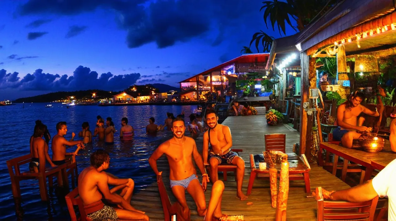 Moalboal Nightlife