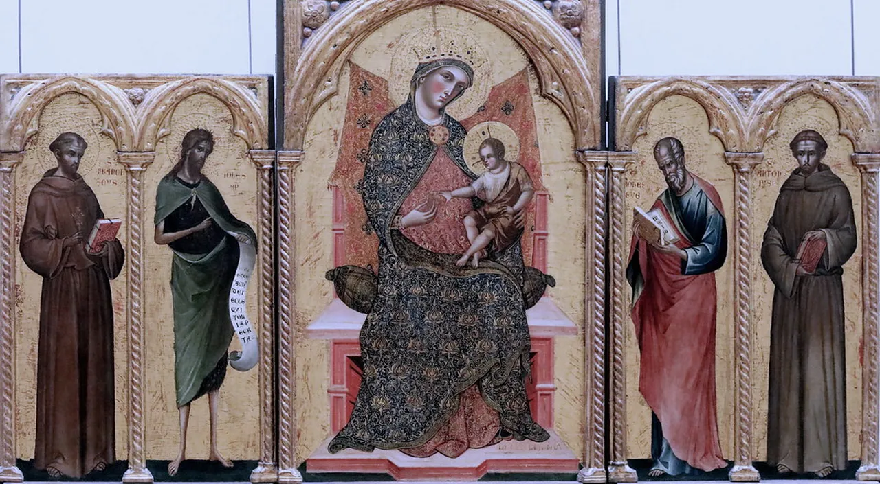 2. Emblematic Artistry: The Frescoes of Giotto in the Scrovegni Chapel