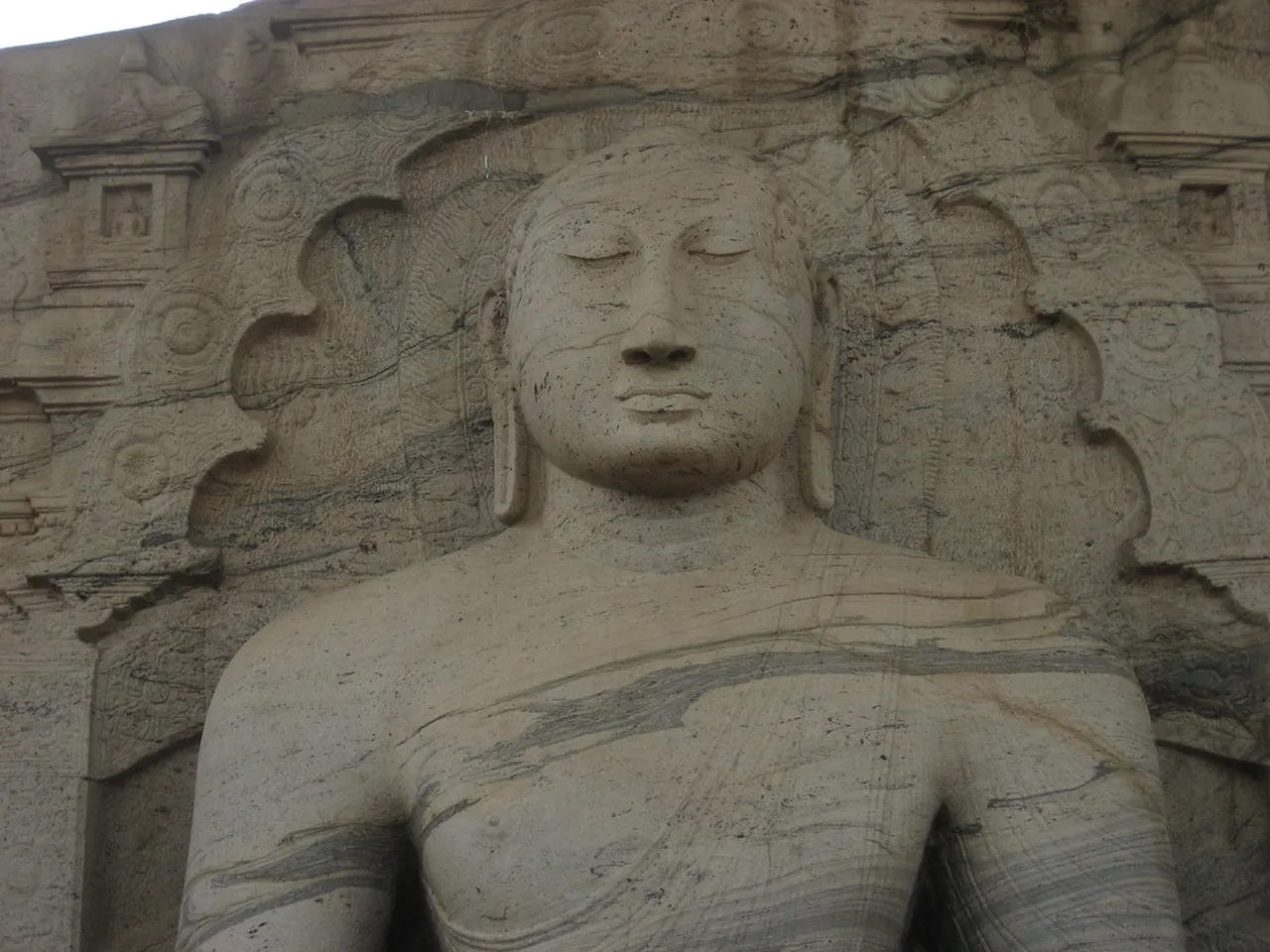 1. Unveiling the Ancient Ruins of Polonnaruwa