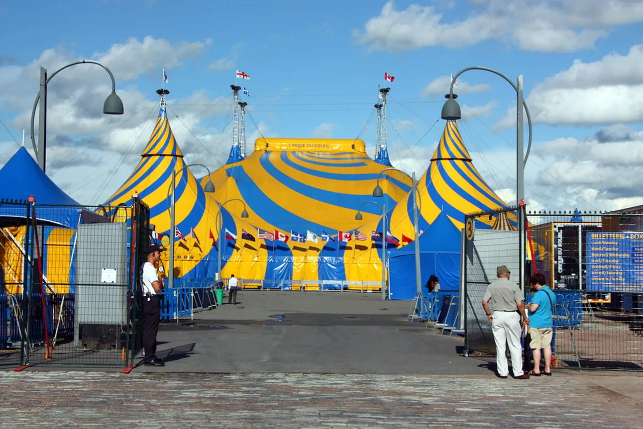 2. Exploring the Mercado Público: A Culinary and Cultural Hub