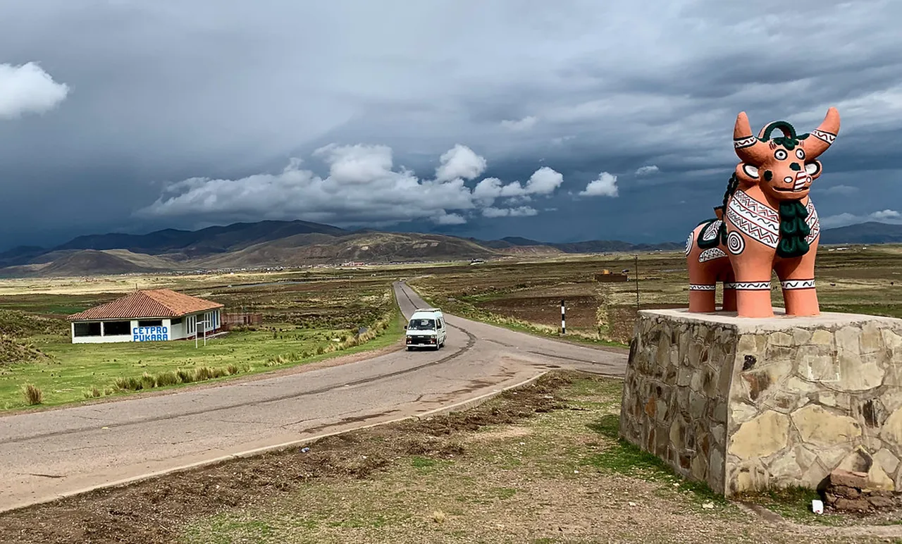 1. Discover the Majestic Lake Titicaca on a Boat Tour