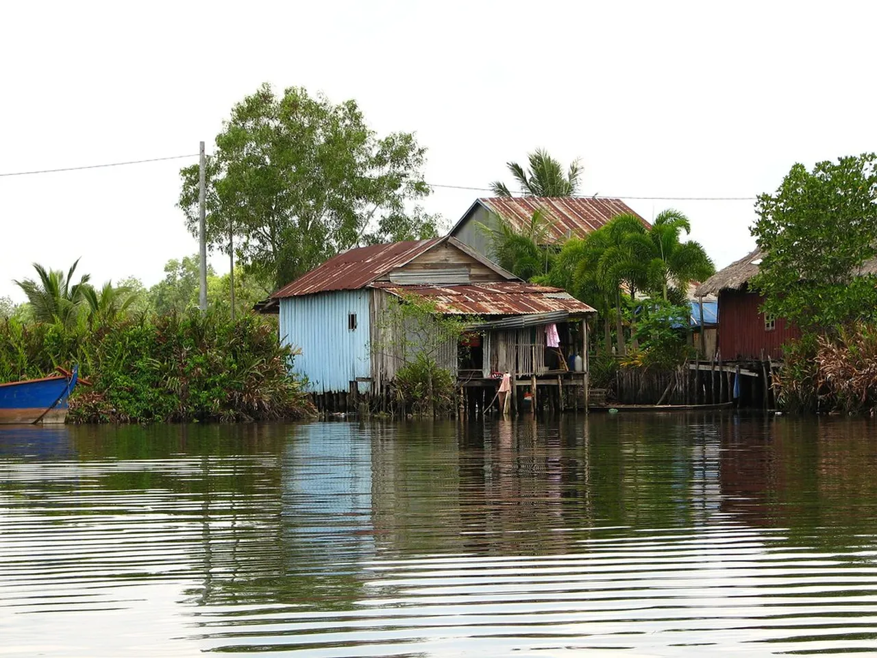 3. Exploring the Local Markets: A Taste of Cambodian Culture