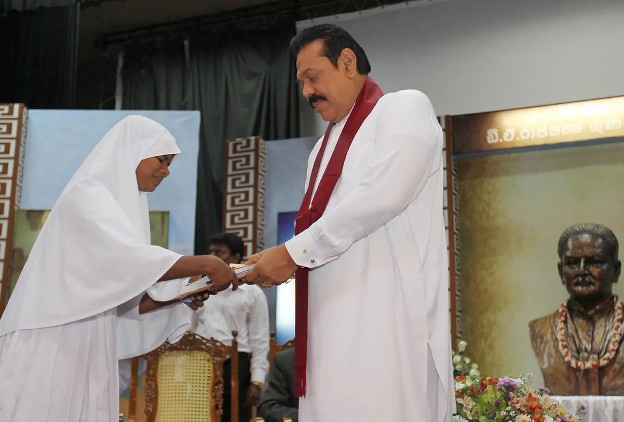 2. Experience the Vibrant Galle Literary Festival: A Hub for Book Lovers