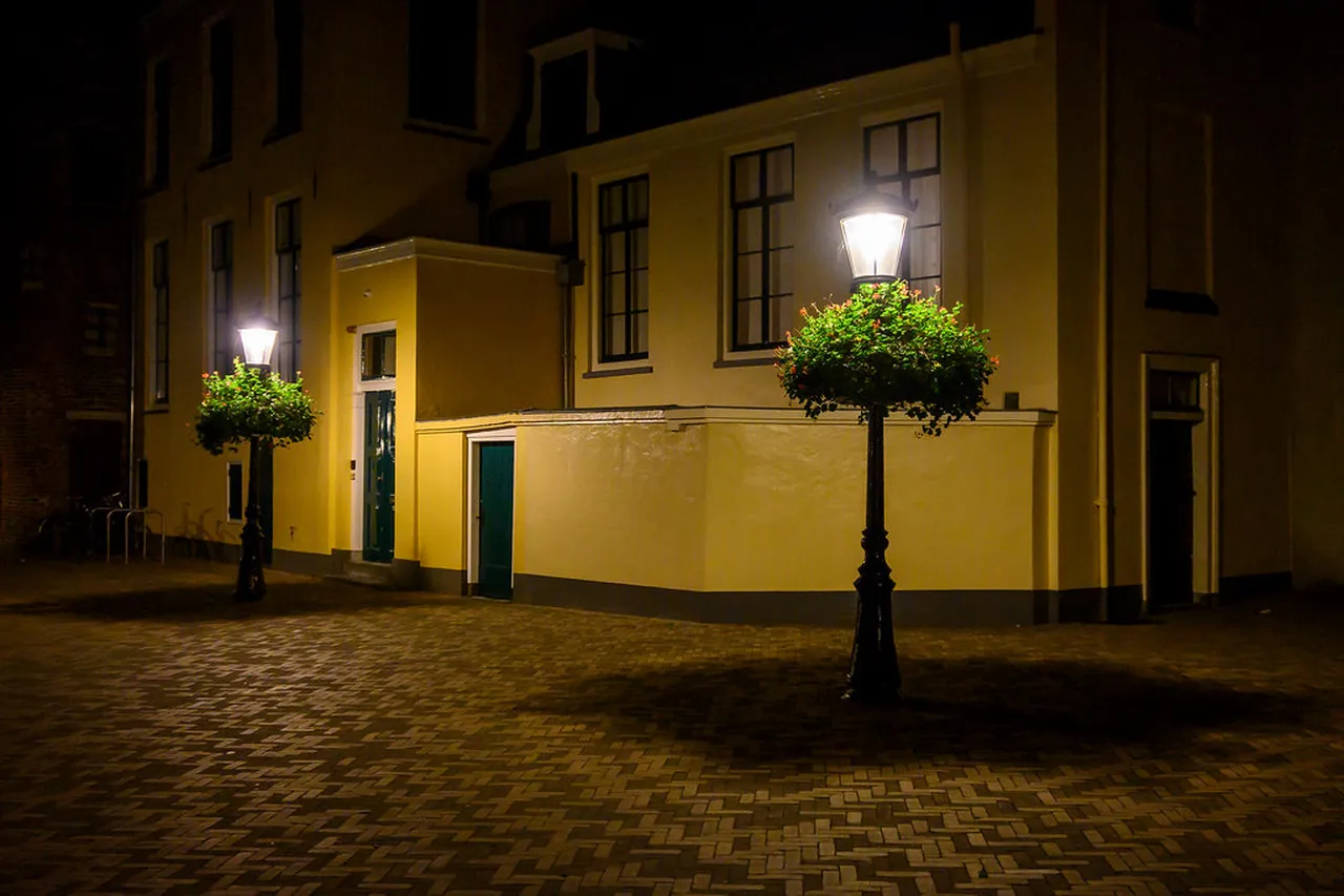 5. Unwind at the Cozy Café De Toverna