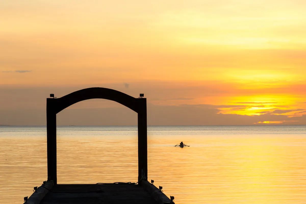 Evening: Return to Manado