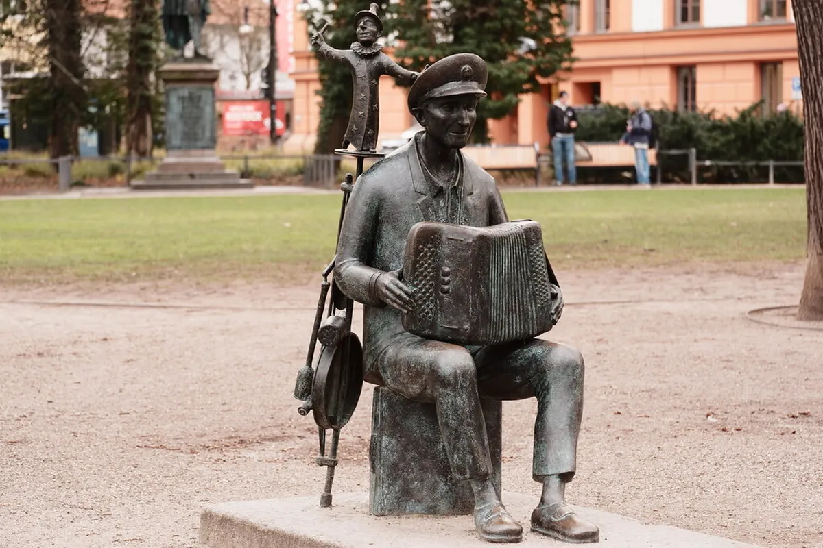 Midday: University of Rostock